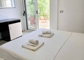 Azure Hotel Dhermi 2