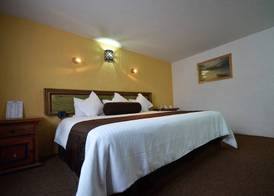 Howard Johnson by Wyndham Morelia Calle Real 5