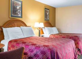 Econo Lodge Dalton West 5