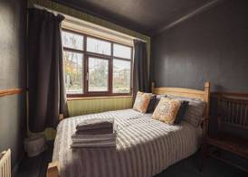 Frankys Place Residence in Leeds 2