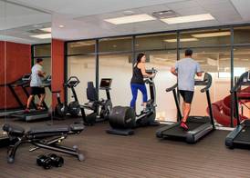 Courtyard by Marriott Calgary South 4