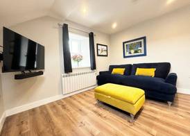 The Queens Nest 2