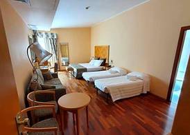 Riviera Hotel 3