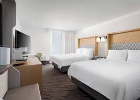 Holiday Inn Resort OCEANFRONT @ SURFSIDE BEACH by IHG 2