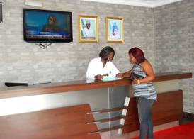 Grand Inn & Suites 2