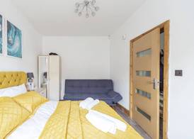 Charming 5-bed House in Birmingham 4