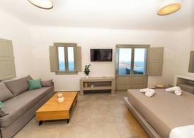 Agia Marina Caldera suites 4