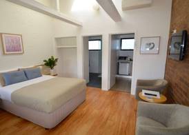 Beachfront Motel 5