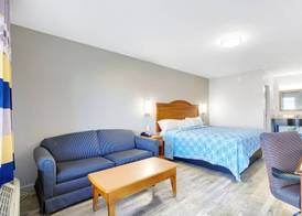 Adams Inn 3