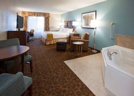 Holiday Inn Express & Suites ST. CLOUD by IHG 3