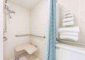 Super 8 by Wyndham Du Quoin 3