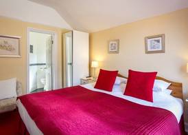 Ashgrove House 5