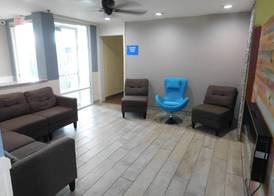 Days Inn by Wyndham West Des Moines - Clive 5