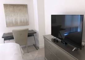 One Bedroom Suite 4
