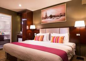 Ratchada Point Hotel 5