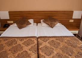 Side Bay Hotel 4
