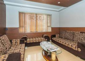Hotel O White Fort Near Lalbagh Botanical Garden 5
