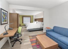 Holiday Inn Express & Suites PALM BAY by IHG 2