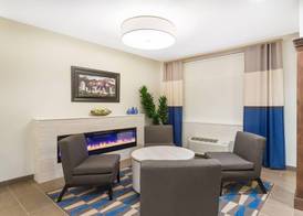 Microtel Inn & Suites by Wyndham Springville 4