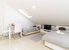 Apartments Šmanjak 4