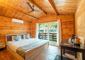 BeachWalk By FeatherTouch Hotels Resorts 4