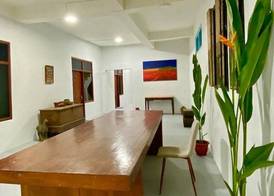 Komodo Indah Hotel and Hostel 2