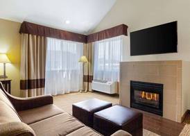 Comfort Inn & Suites Greeley 4