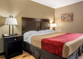 Econo Lodge Sebring 5