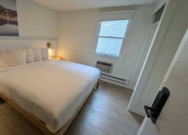 Maple Leaf Inn Lake Placid 4