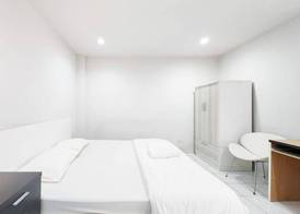 Freesia Bangphi Guest House 4