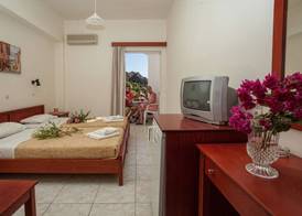 Ammoudi Hotel 4