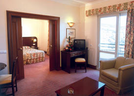 Suite Hotel Jardins Da Ajuda 4