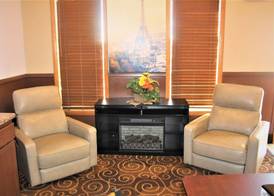 Super 8 by Wyndham Burlington 4