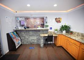 Rodeway Inn & Suites Bellflower 4
