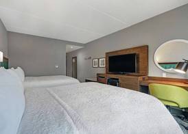 Hampton Inn Peterborough 5