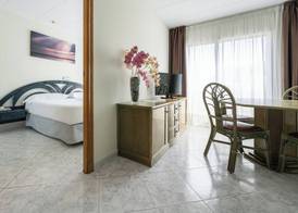 Neptuno Aparthotel 5