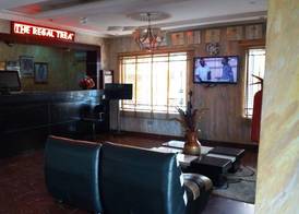 D'Czars Hotel & Suites 2
