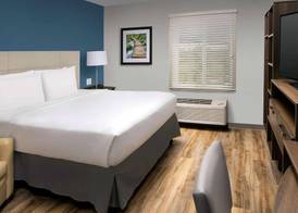 WoodSpring Suites South Plainfield 4