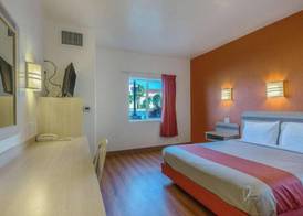 Motel 6 Beatty, NV - Death Valley 4