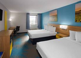Days Inn & Suites by Wyndham Northwest Indianapolis 2