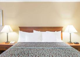 Days Inn by Wyndham Ripley 5