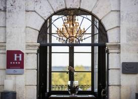 Château Les Merles et ses Villas 4