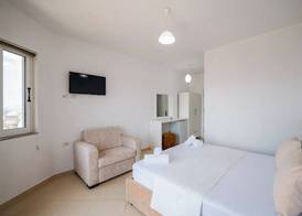 Sunshine Hotel 2