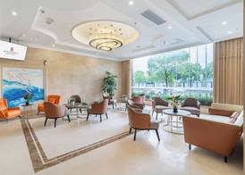 Rezen Select Shanghai International Resort 4