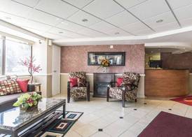 Econo Lodge Orillia 3