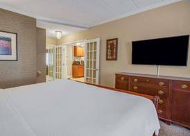 Wyndham Garden York 4