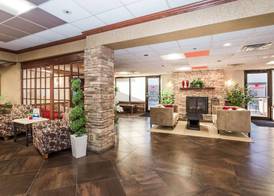 Ramada by Wyndham Plymouth Hotel & Conference Center 2