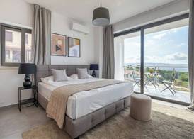 3-bdr Villa With Stunning Infinity Pool 3