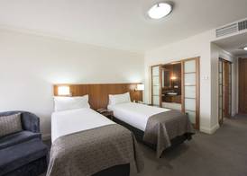 Majestic Roof Garden Hotel 4