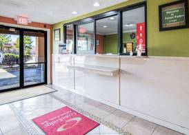 Econo Lodge Atlanta Airport East 5